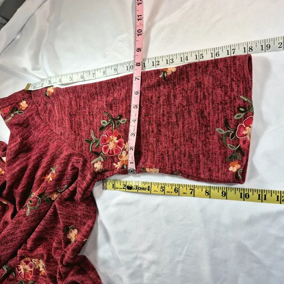 NWOT Fig & Flower Burgundy Floral Embroidered Tie-Front Knit Cardigan Blouse 2X - Picture 8 of 10